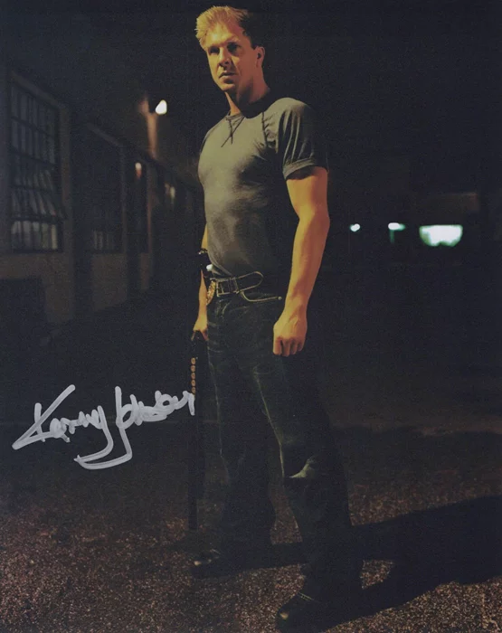 Kenneth Johnson autograph