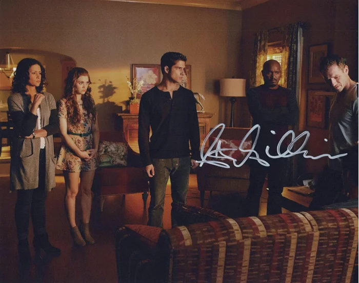 Seth Gilliam autograph