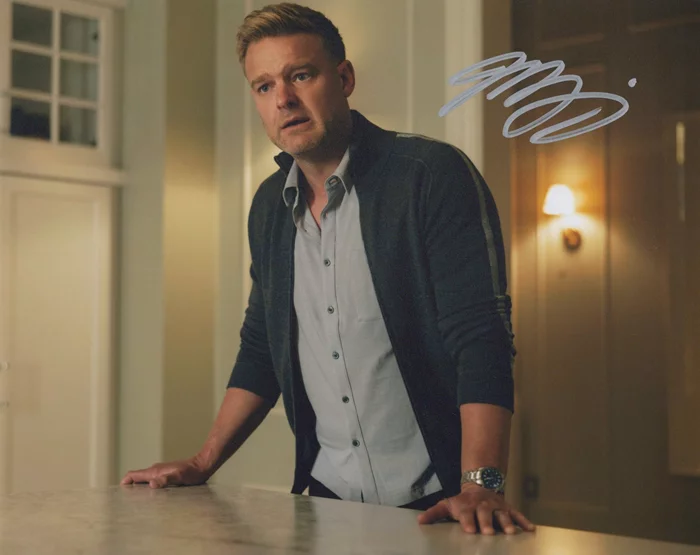 Matt Biedel autograph