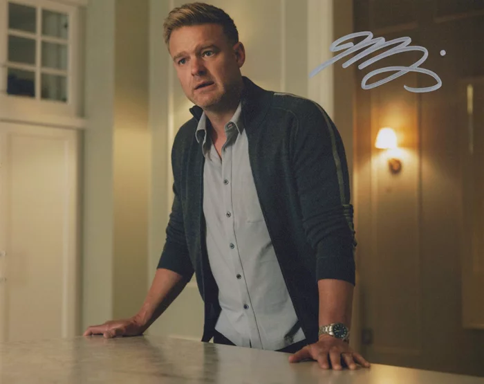 Matt Biedel autograph