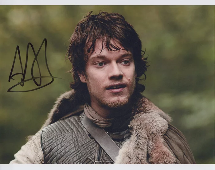 Alfie Allen autograph