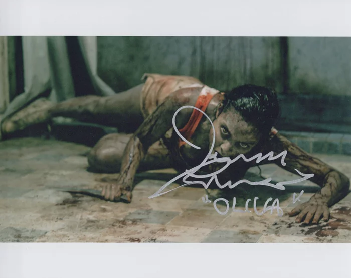 Jessica Lucas autograph