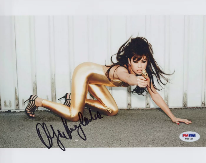Olga Kurylenko autograph