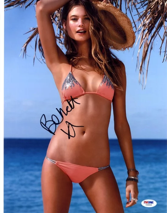 Behati Prinsloo autograph