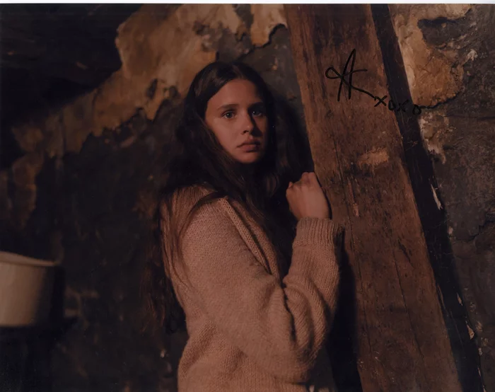 Avery Konrad autograph