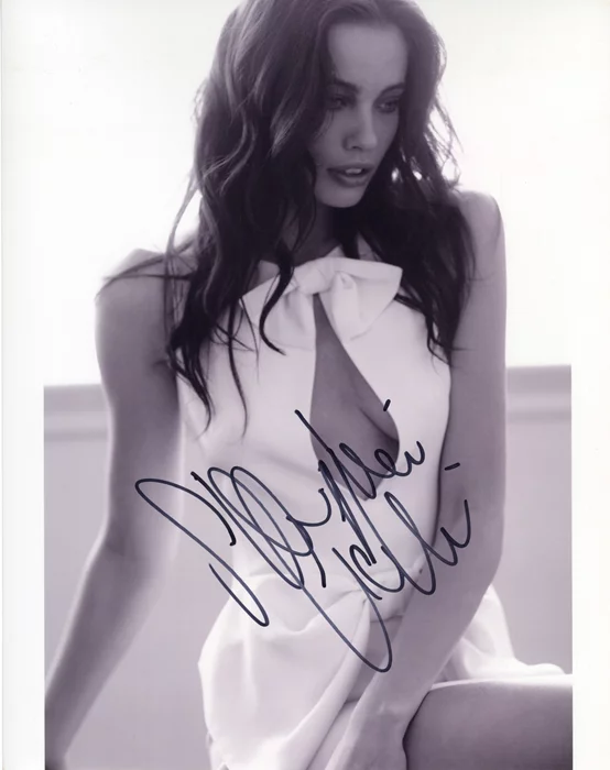 Stephanie Corneliussen autograph