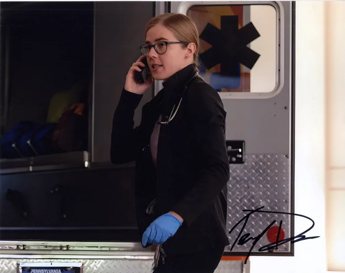 Taylor Dearden autograph