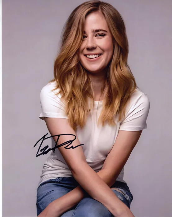 Taylor Dearden autograph