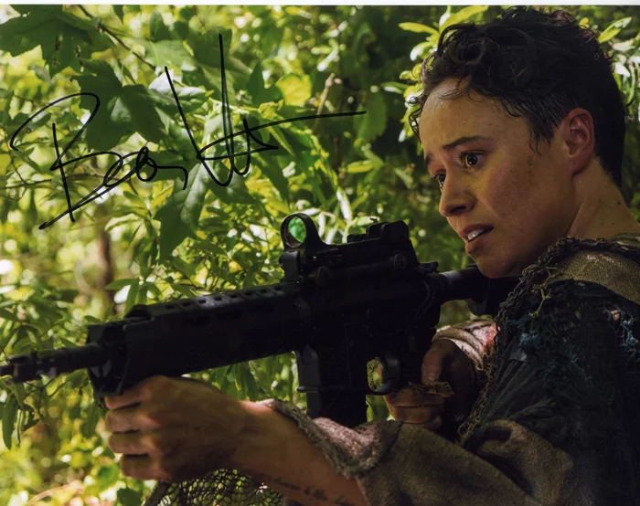 Briana Venskus autograph