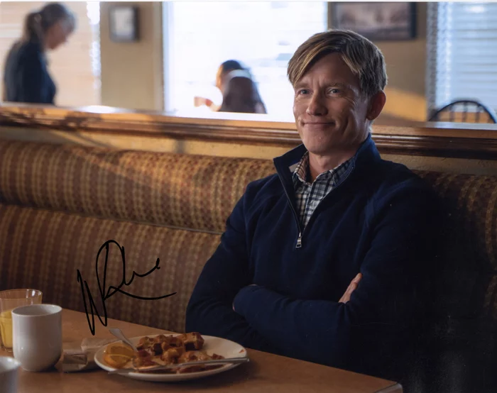 Warren Kole autograph