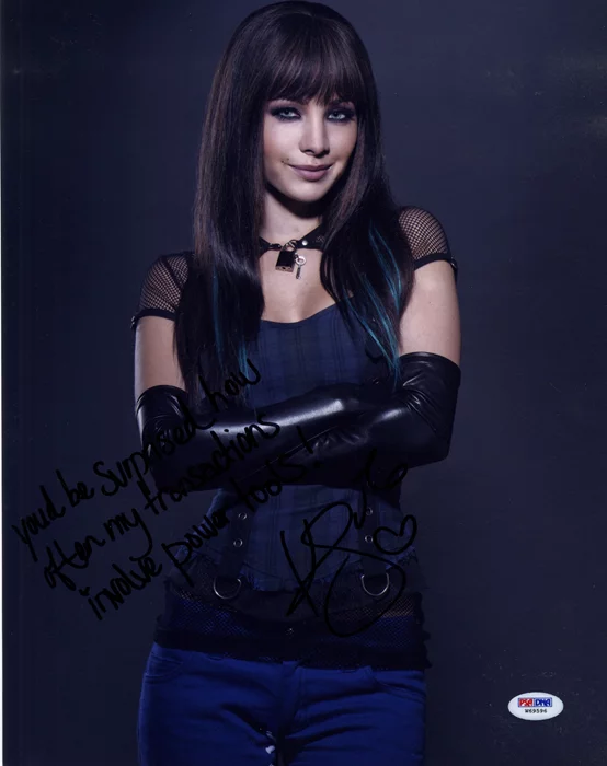 Ksenia Solo autograph