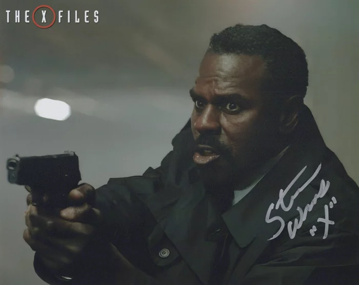 Steven Williams autograph