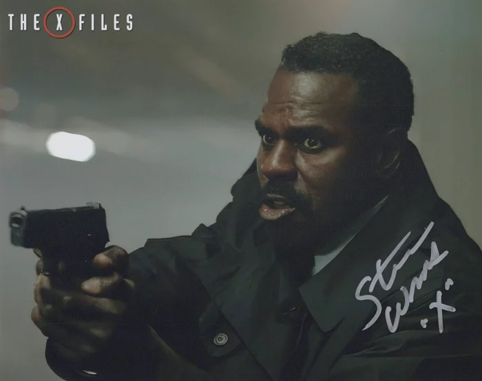 Steven Williams autograph