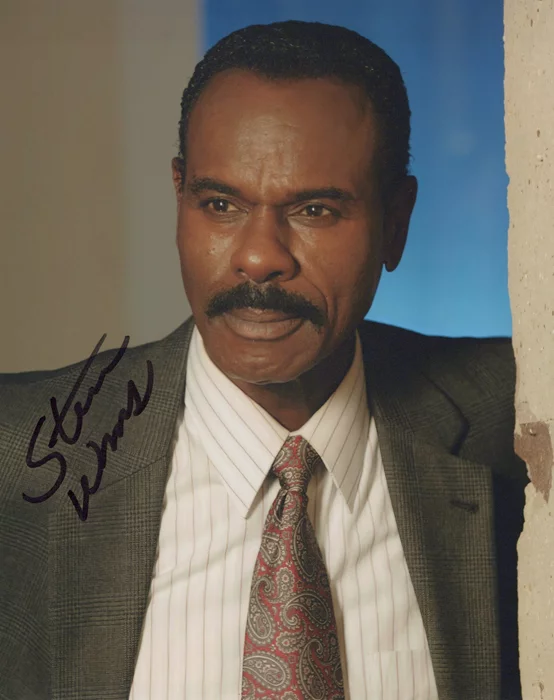 Steven Williams autograph