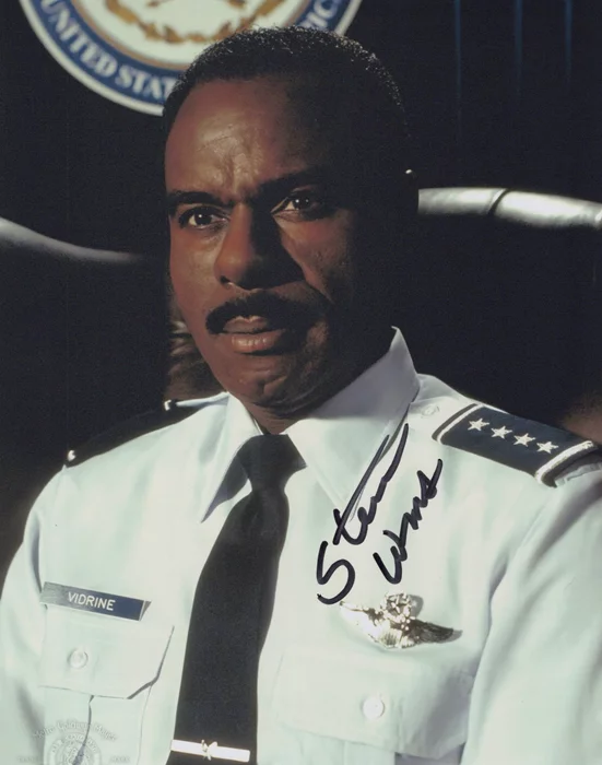 Steven Williams autograph