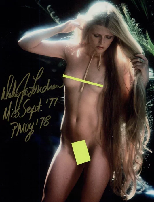 Debra Jo Fondren autograph