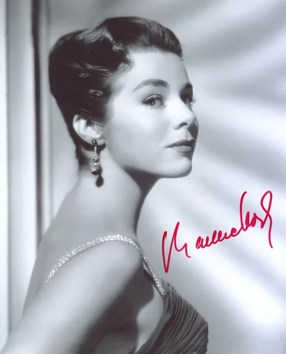 Marianne Koch autograph