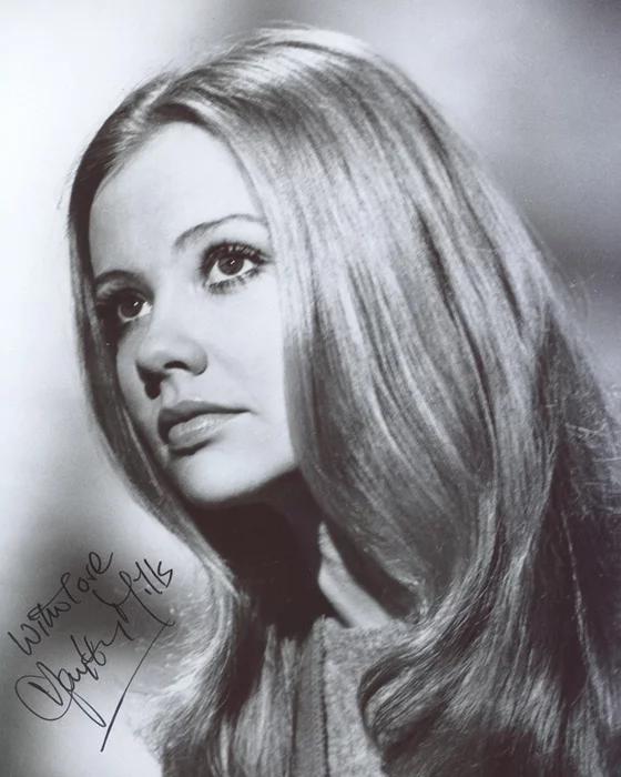 Hayley Mills autograph