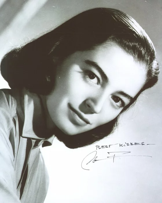Marisa Pavan autograph