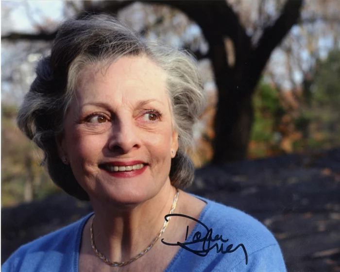 Dana Ivey autograph