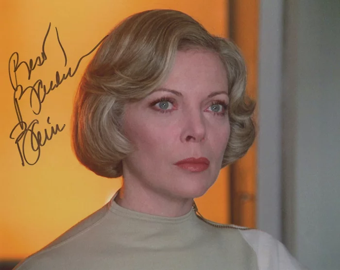 Barbara Bain autograph