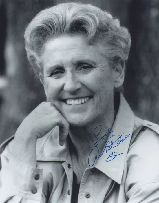 Ann B. Davis autograph
