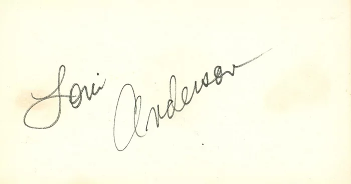 Loni Anderson autograph