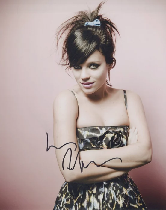 Lily Allen autograph