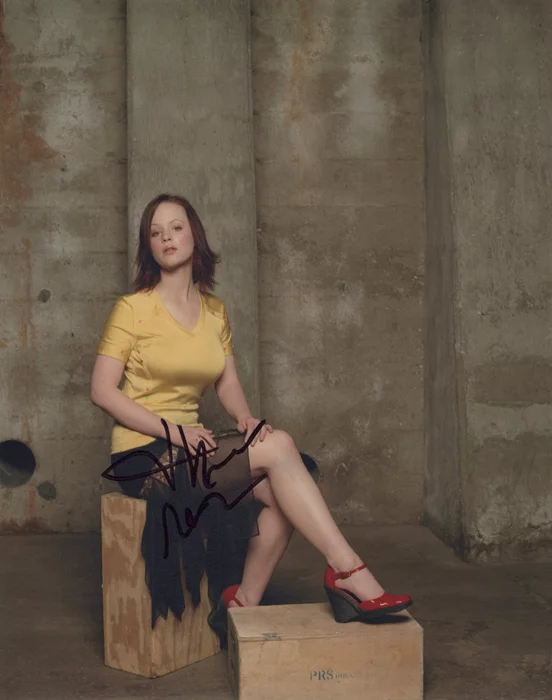 Thora Birch autograph