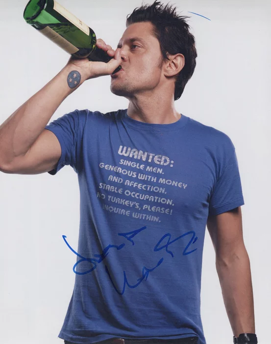 Johnny Knoxville autograph