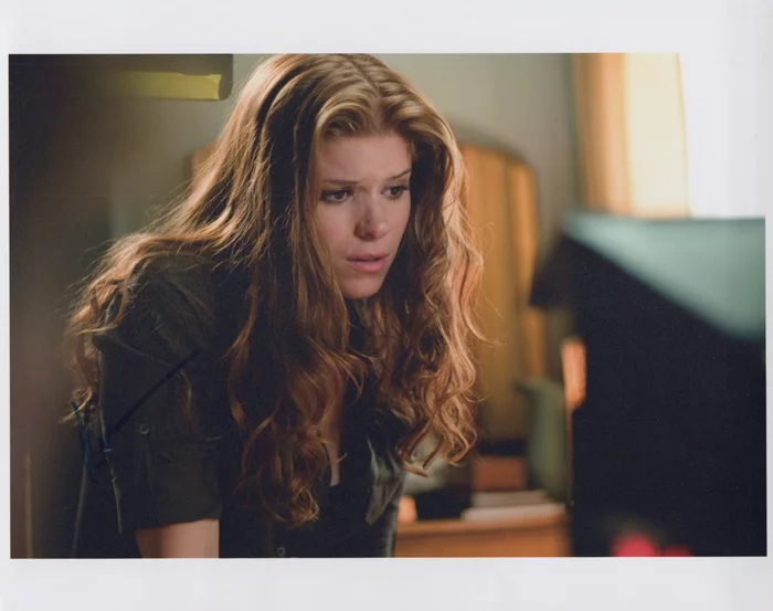 Kate Mara autograph