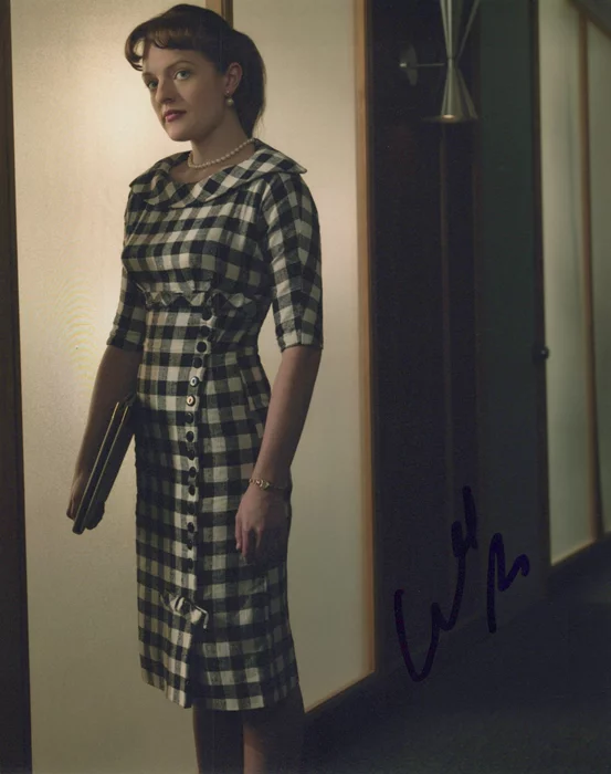 Elisabeth Moss autograph