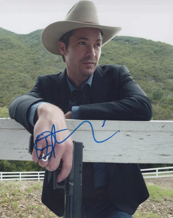 Timothy Olyphant autograph