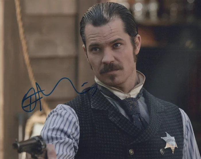 Timothy Olyphant autograph