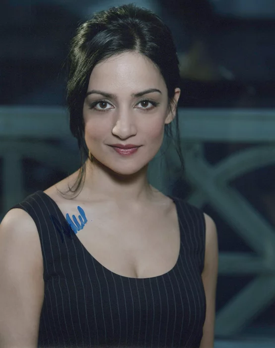 Archie  Panjabi autograph