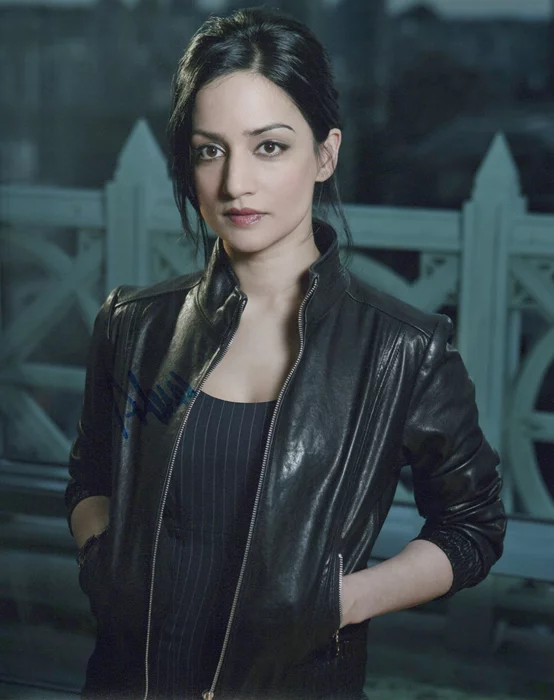 Archie  Panjabi autograph
