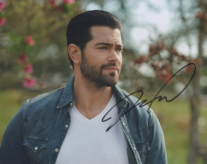 Jesse Metcalfe autograph