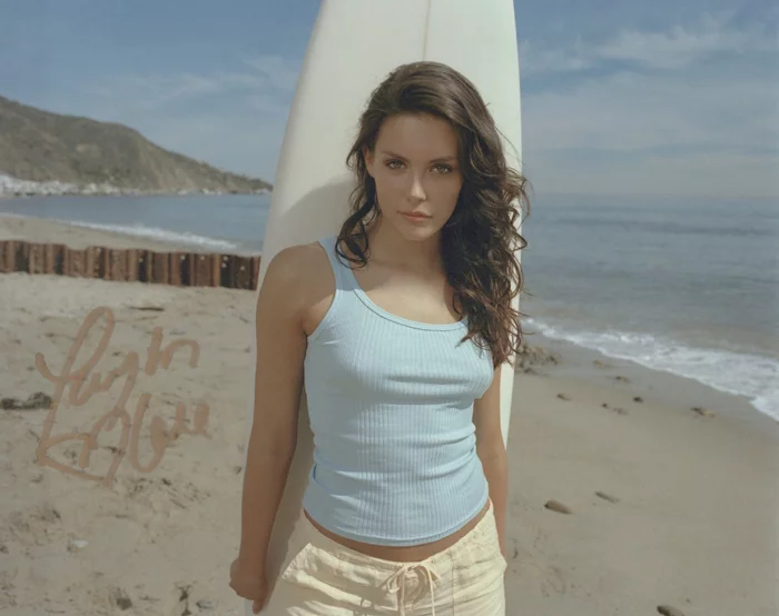 Taylor Cole autograph