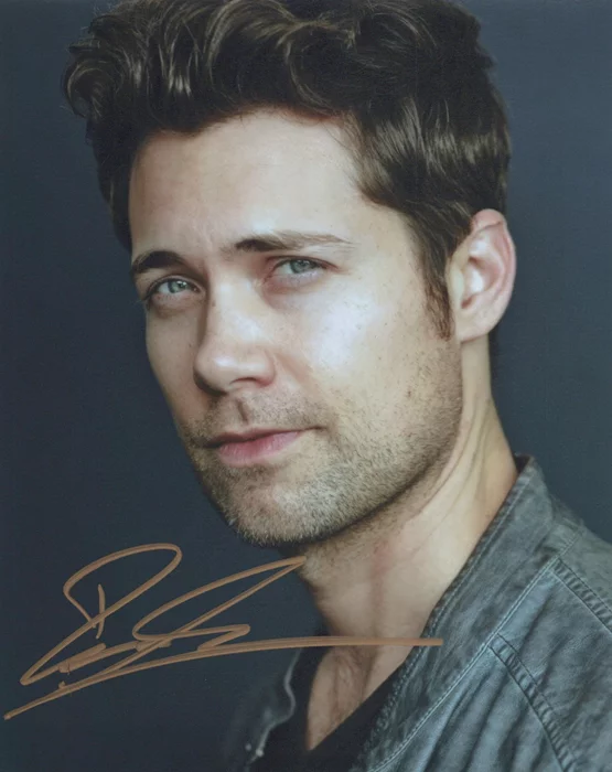 Drew Seeley autograph