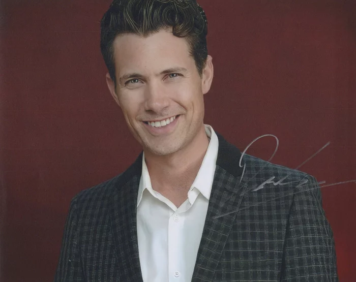 Drew Seeley autograph