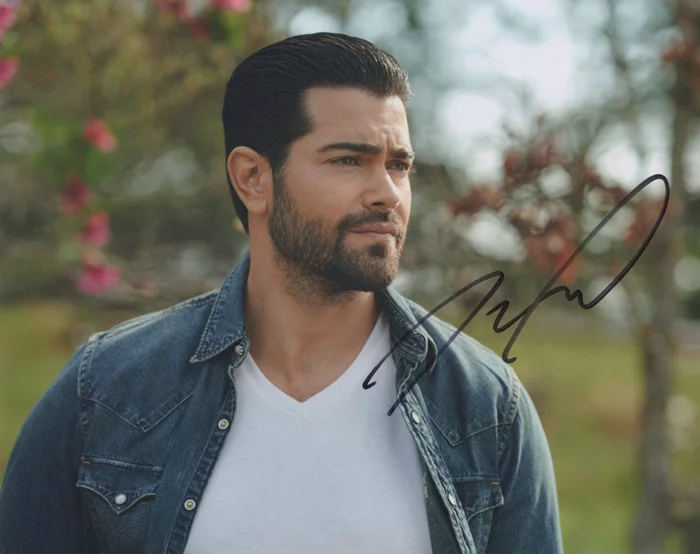 Jesse Metcalfe autograph