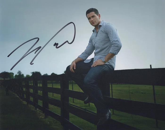 Jesse Metcalfe autograph