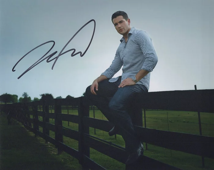 Jesse Metcalfe autograph