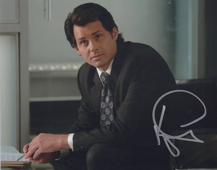 Kristoffer Polaha autograph