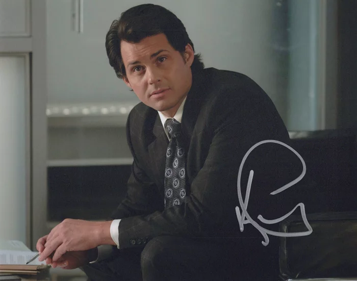 Kristoffer Polaha autograph