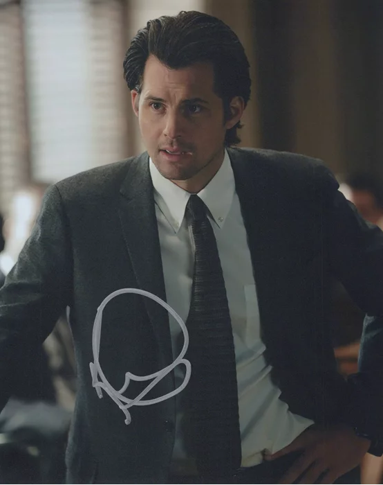 Kristoffer Polaha autograph