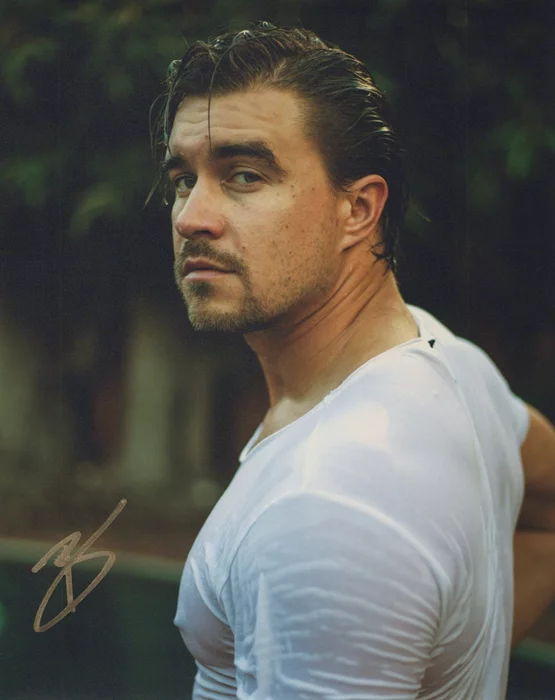 Rob Mayes autograph