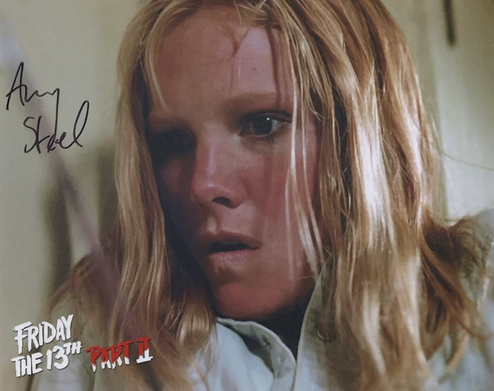 Amy Steel autograph