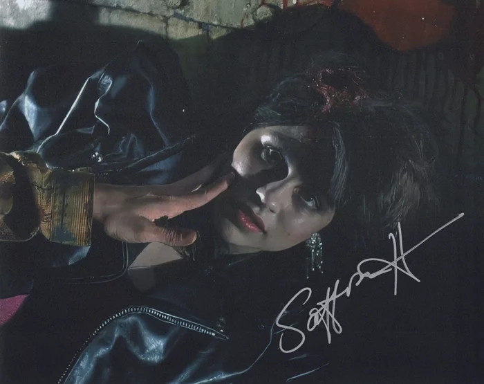 Saffron Henderson autograph