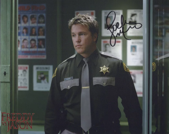 Lochlyn Munro autograph